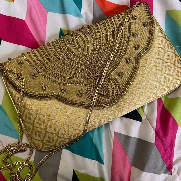 Beautiful Golden Party Wear Clutch/ Sling - Picture 1 of 7